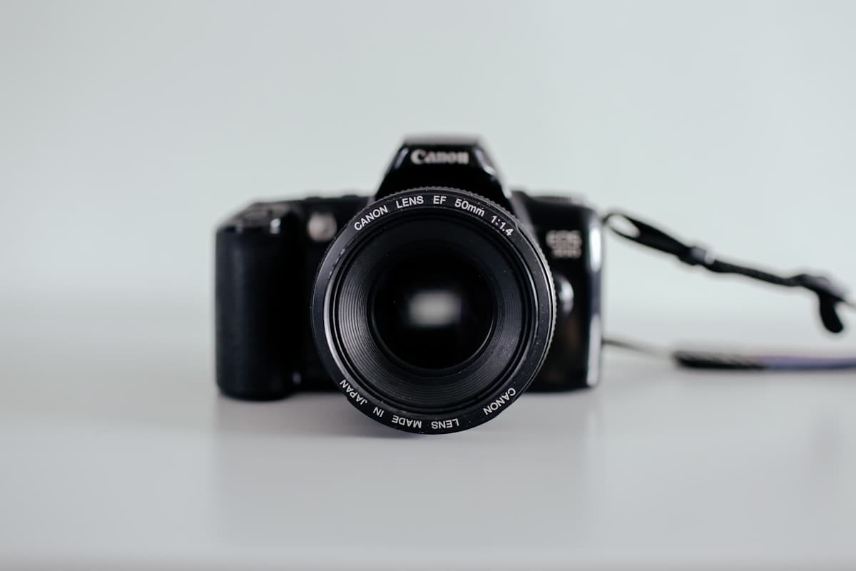 Canon EOS 1500D DSLR with 18-55mm Lens